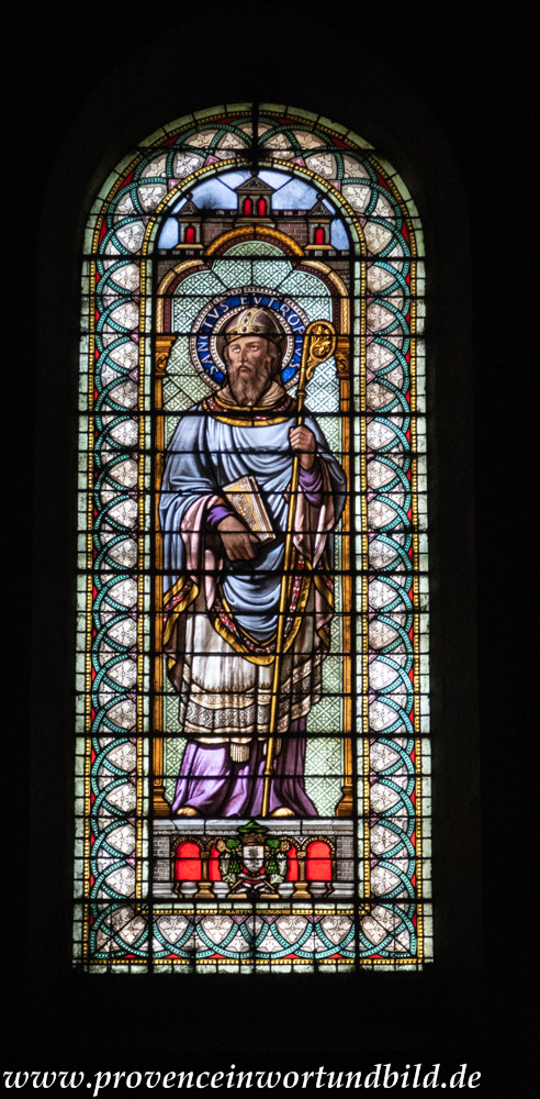 Bild: Fenster der Cathédrale Notre-Dame in Orange 