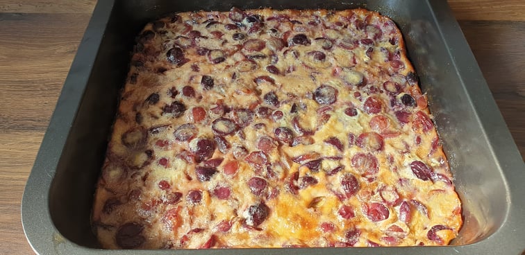 Bild: Clafoutis aux raisins et Crème de cassis mit Rezept