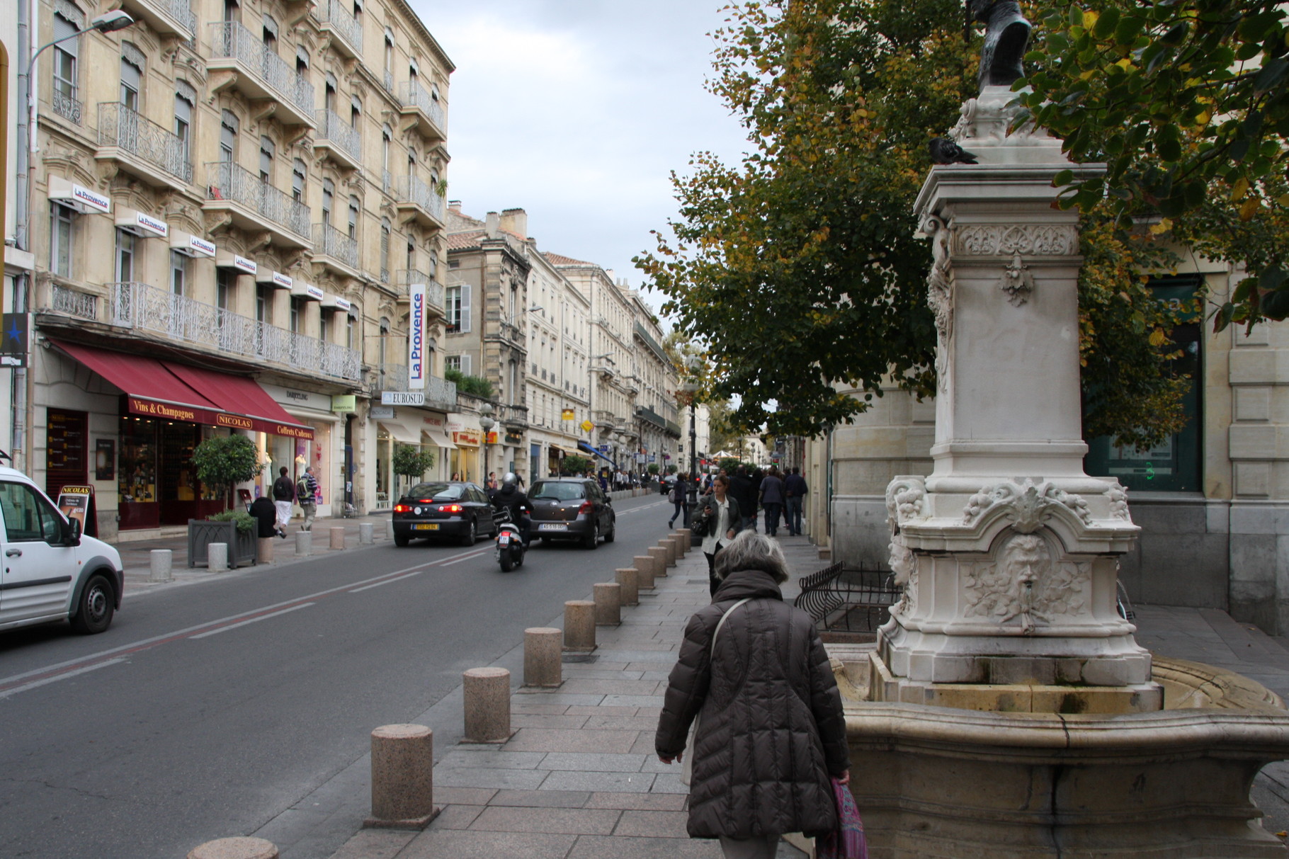 Bild: Fontaine in Avignon