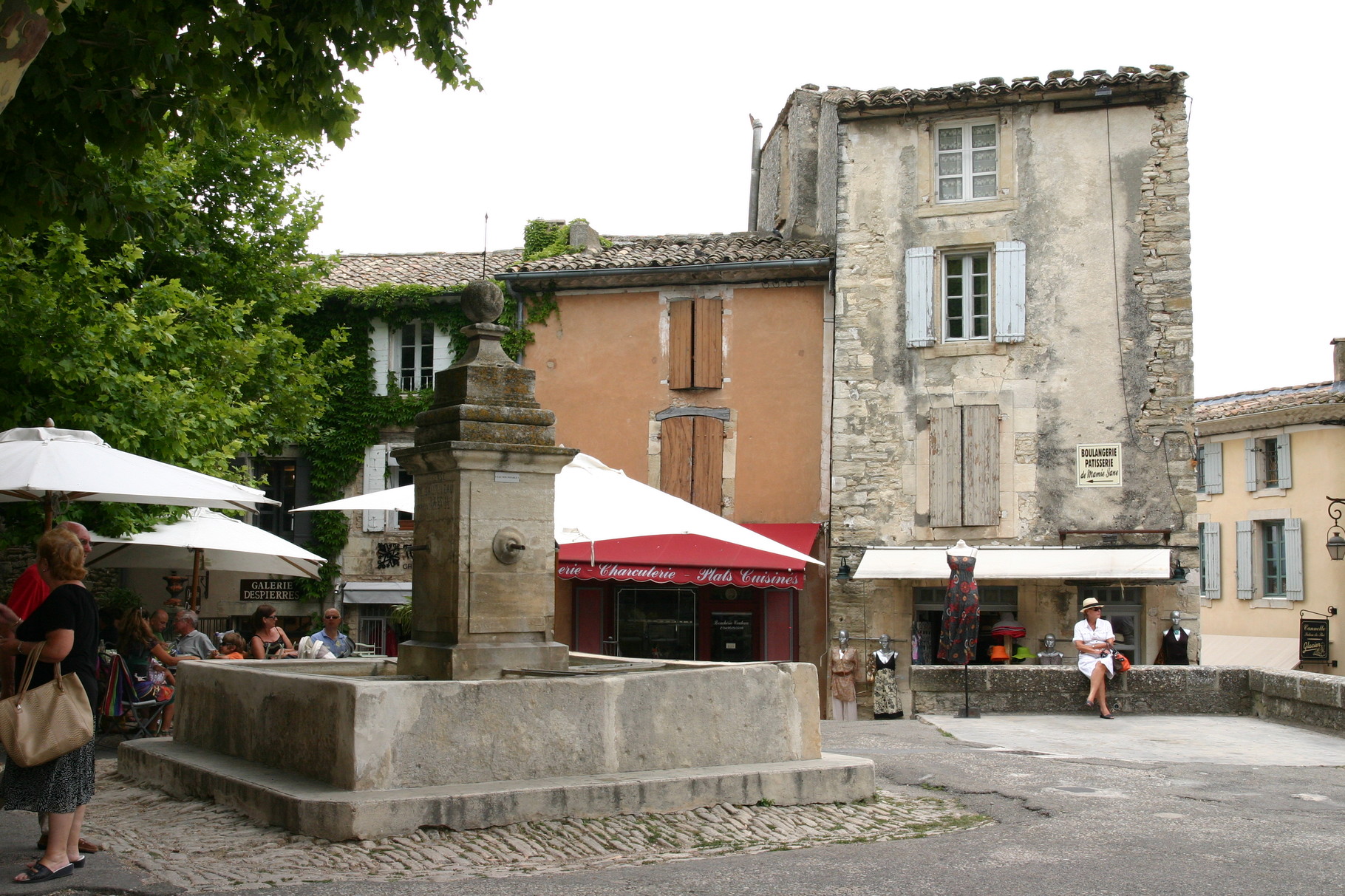 Bild: Fontaine in Gordes