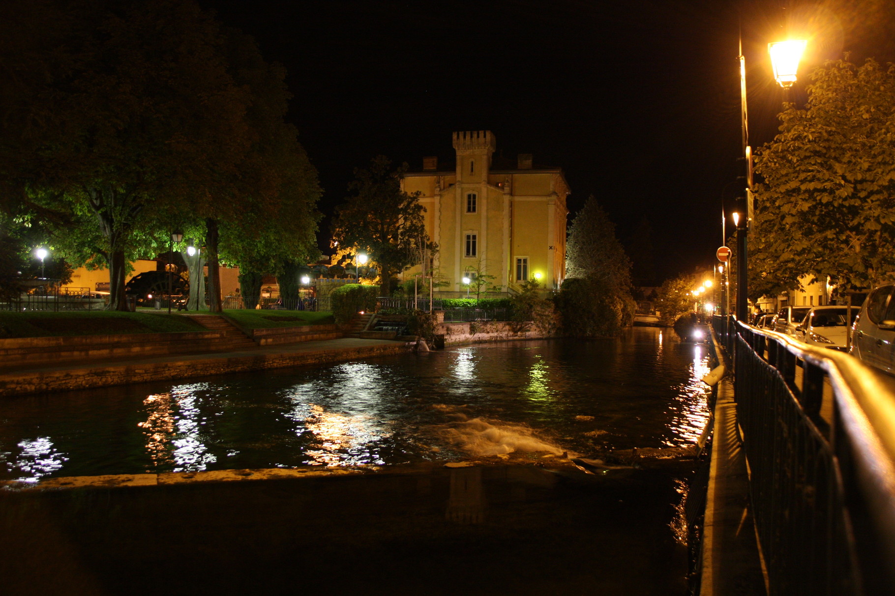 Bild: Wasserrad L´Isle-sur-la-Sorgue