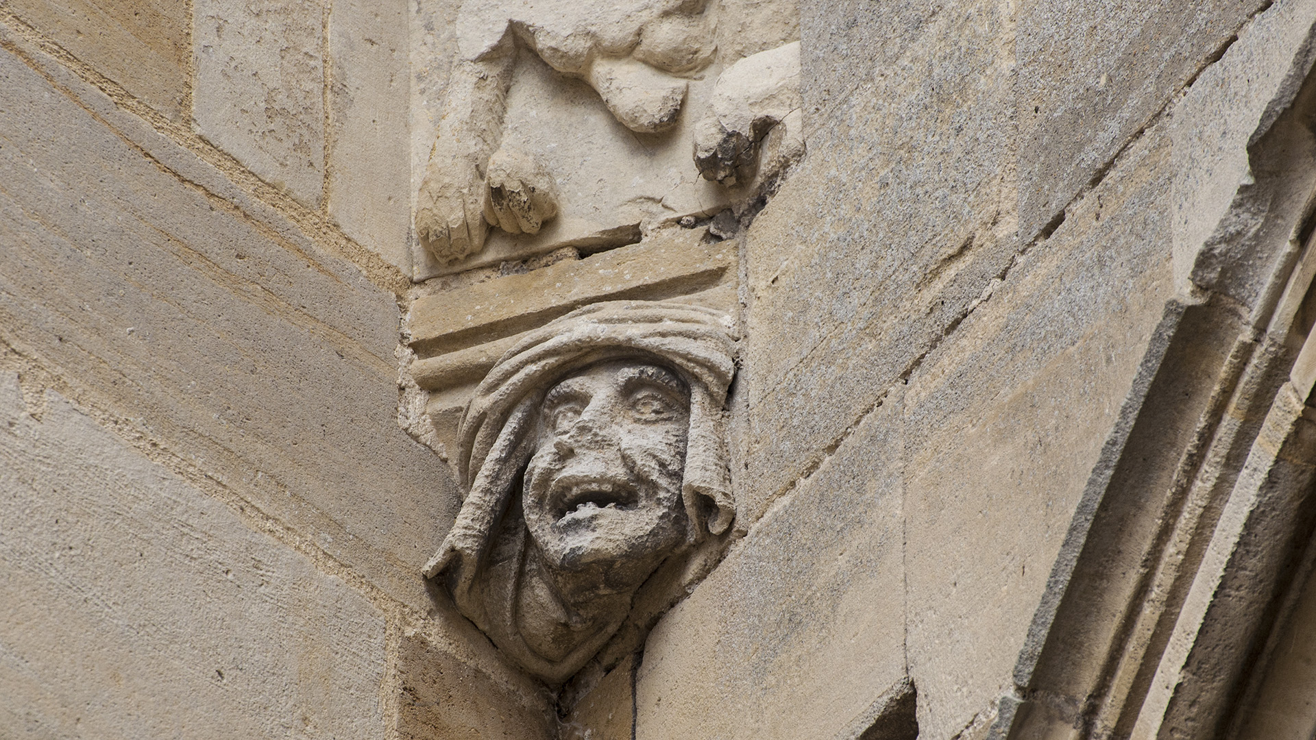 Bild: Wasserspeier  & Monster an der Basilika Notre Dame de L`Épine 