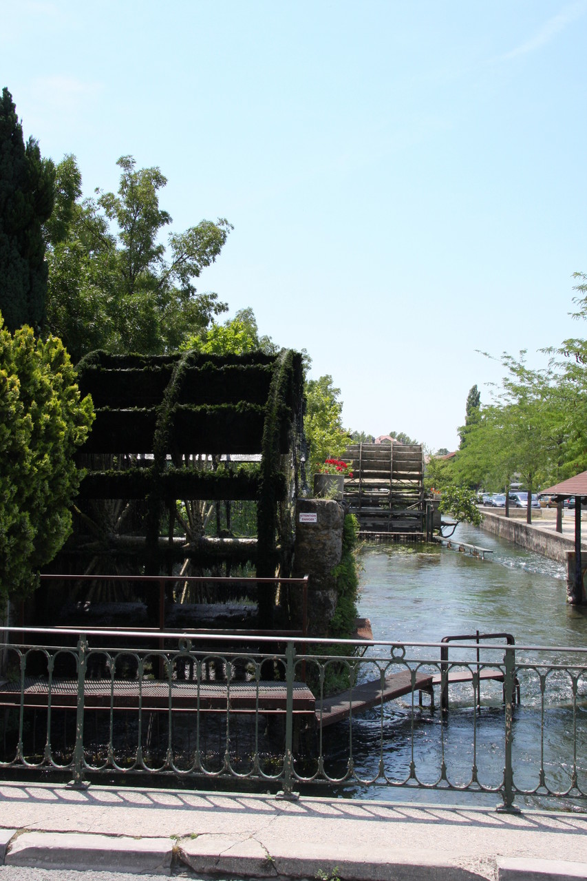 Bild: Wasserrad L´Isle-sur-la-Sorgue