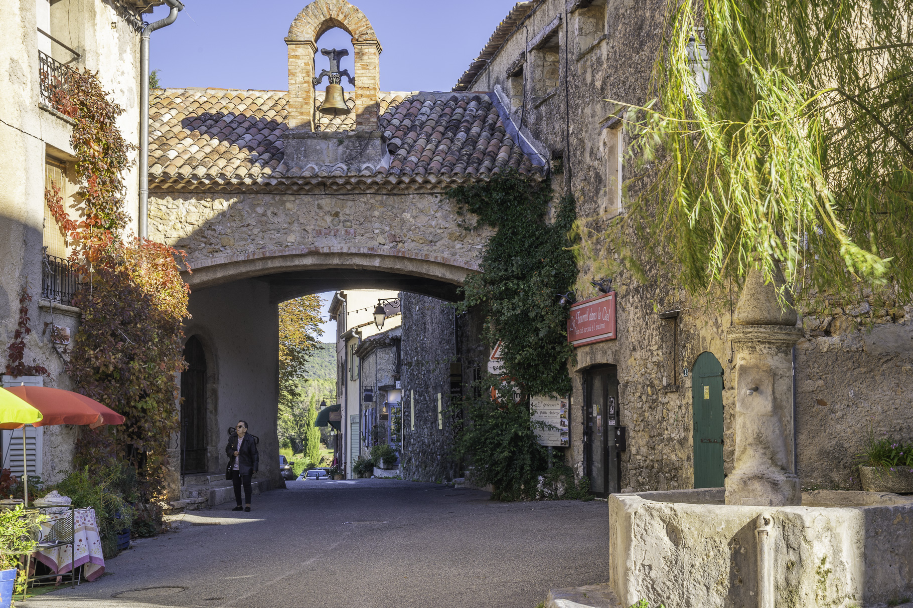 Bild: Wohnmobilreise zu entlegenen Bergdörfern der Provence, hier Tourtour