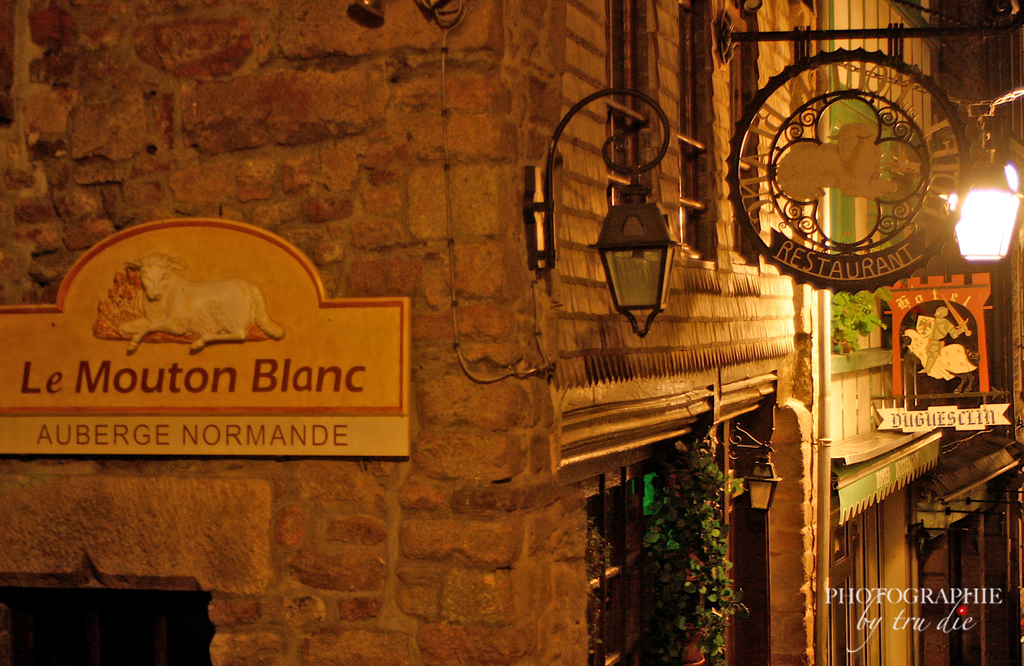 Bild: Mont-Saint-Michel bei Nacht 