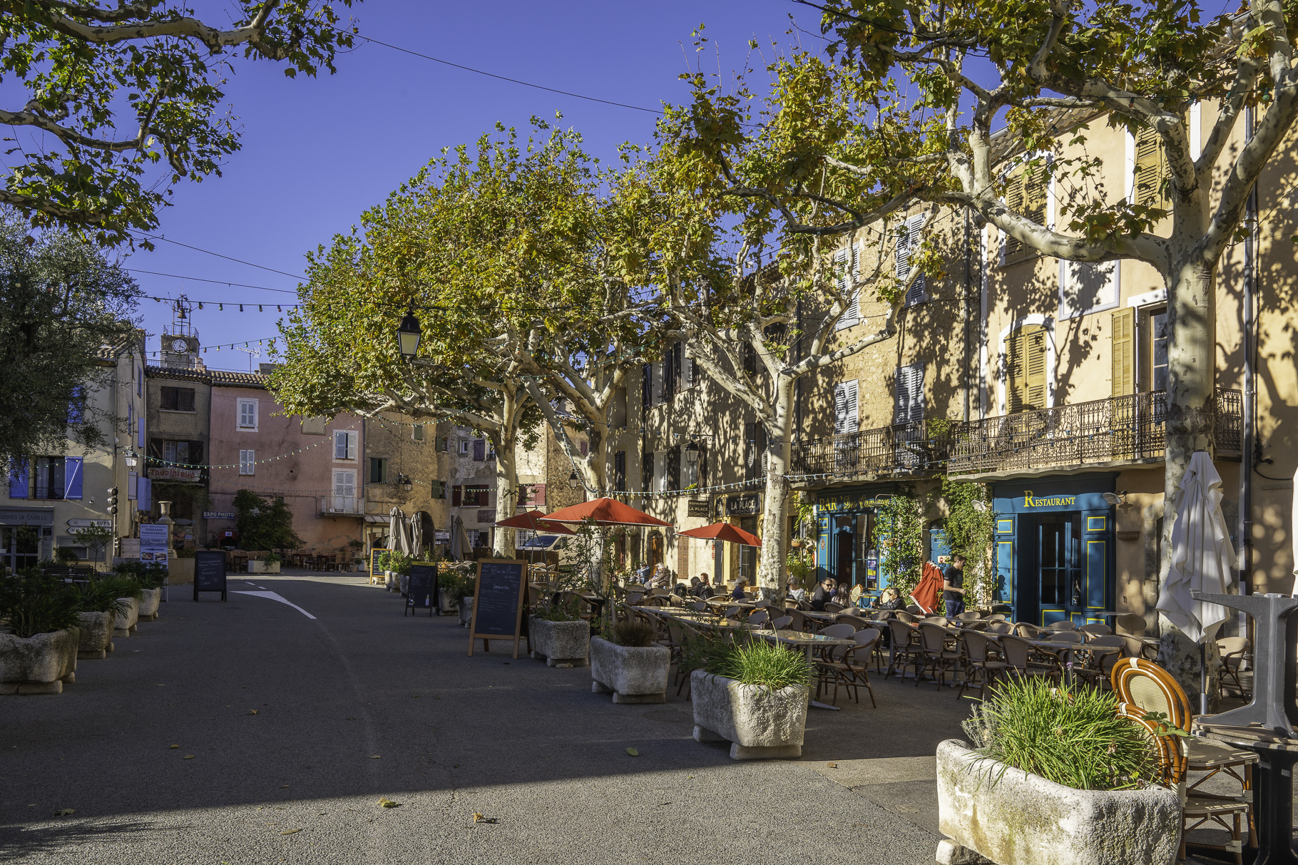 Bild: Wohnmobilreise zu entlegenen Bergdörfern der Provence, hier Tourtour