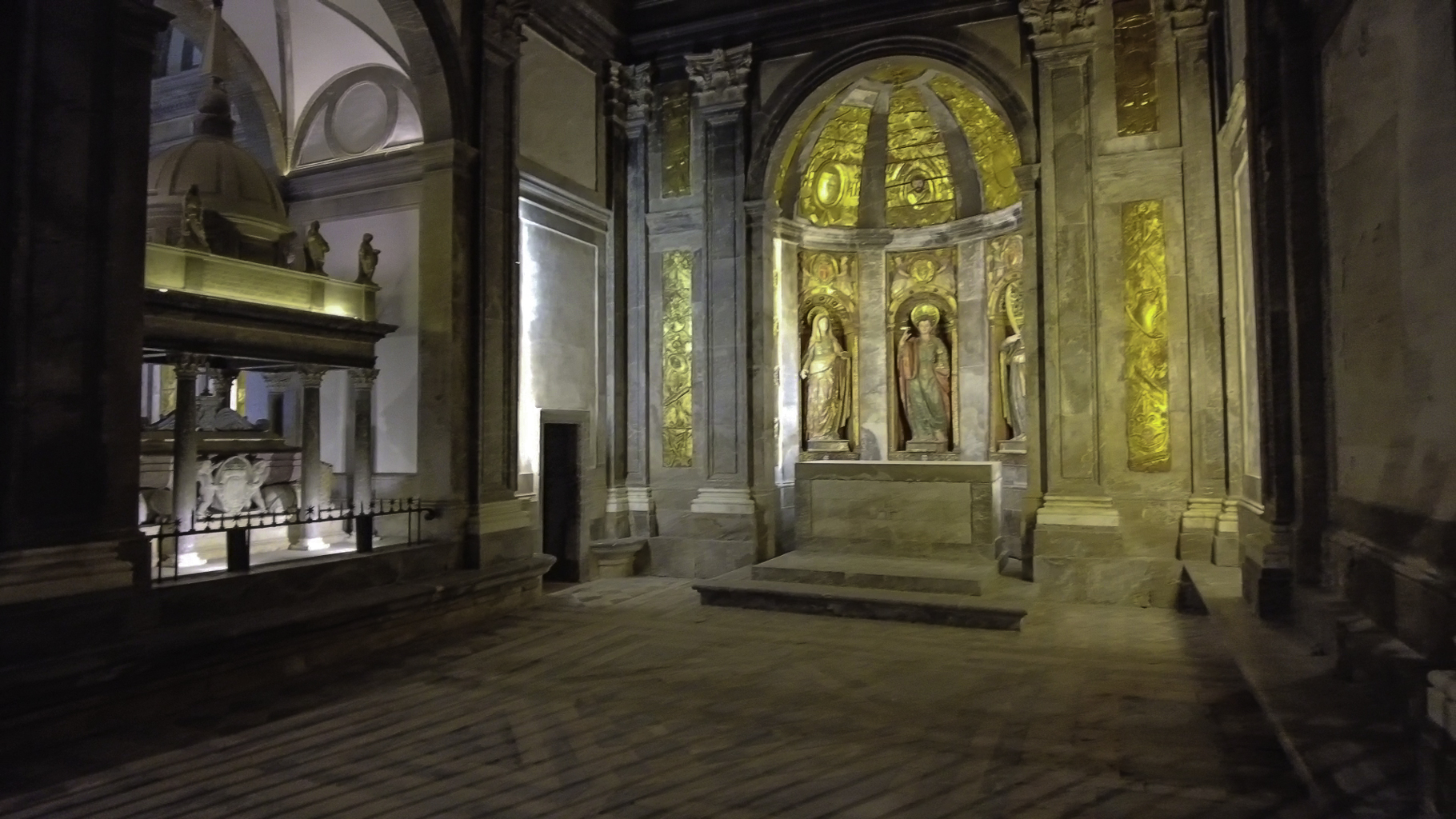 Bild: Seitenkapelle in der Catedral de Santa Maria 