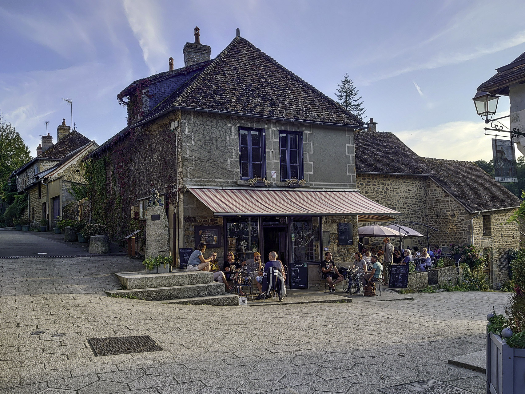 Bild: Wohnmobilreise Normandie, hier Saint-Céneri-le-Gérei 