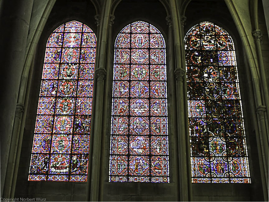 Bild: Fenster der  Cathédrale Saint-Étienne in Auxerre 