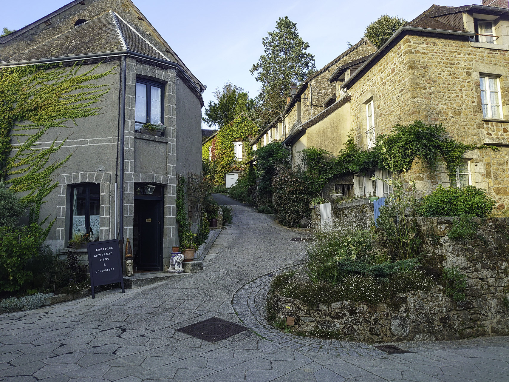 Bild: Wohnmobilreise Normandie, hier Saint-Céneri-le-Gérei