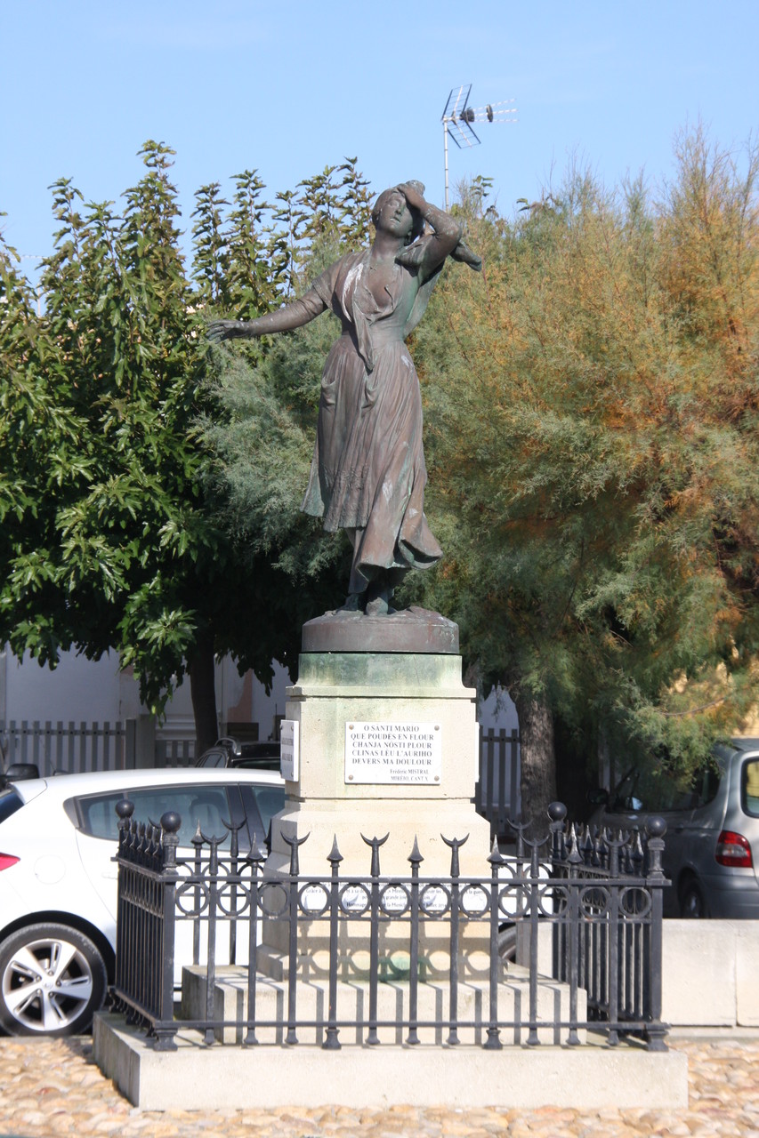 Bild: Statue Marielle in Saintes-Maries-de-la-Mer