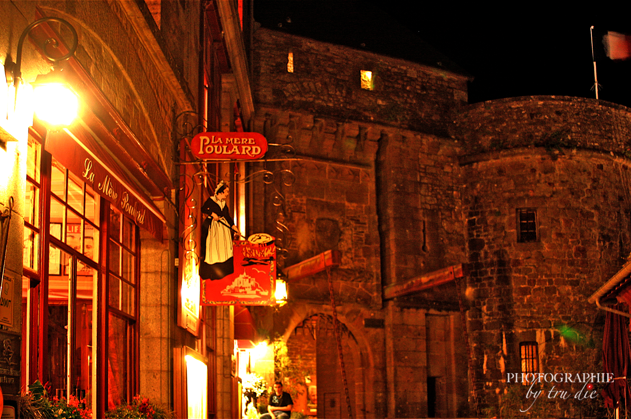 Bild: Mont-Saint-Michel bei Nacht 