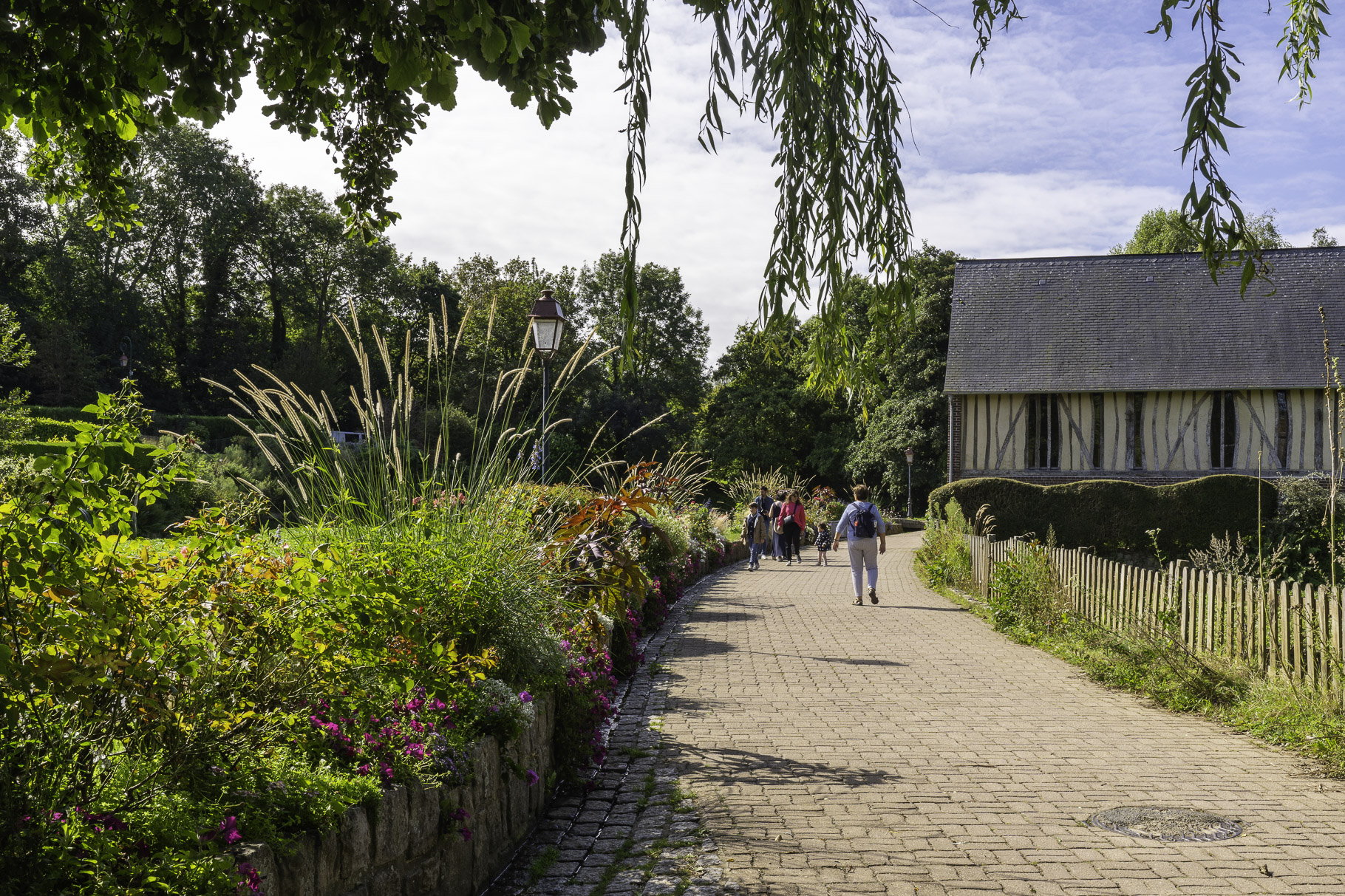 Bild: Rundgang in Veules-les-Roses 