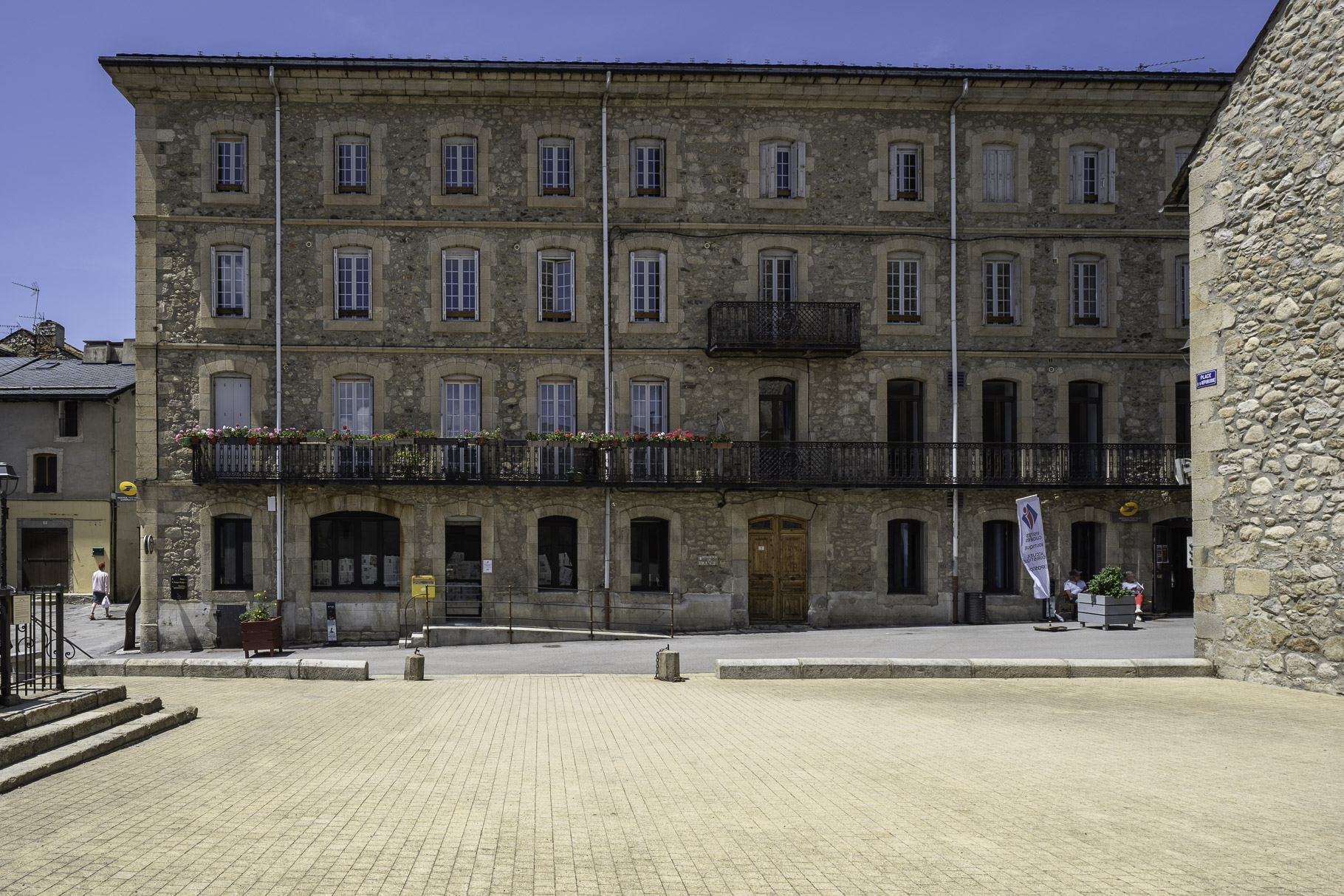 Bild: La Mairie in Mont-Louis