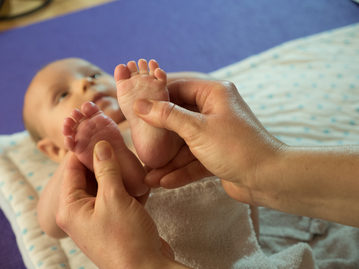 Babymassage - Vorsorge Nachsorge Kurse Yoga Klangmassage Liedergarten