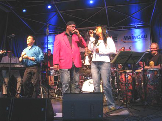 Salsa Verde beim Burning Rock Festival im Waldschwimmbad Dietzenbach 2010