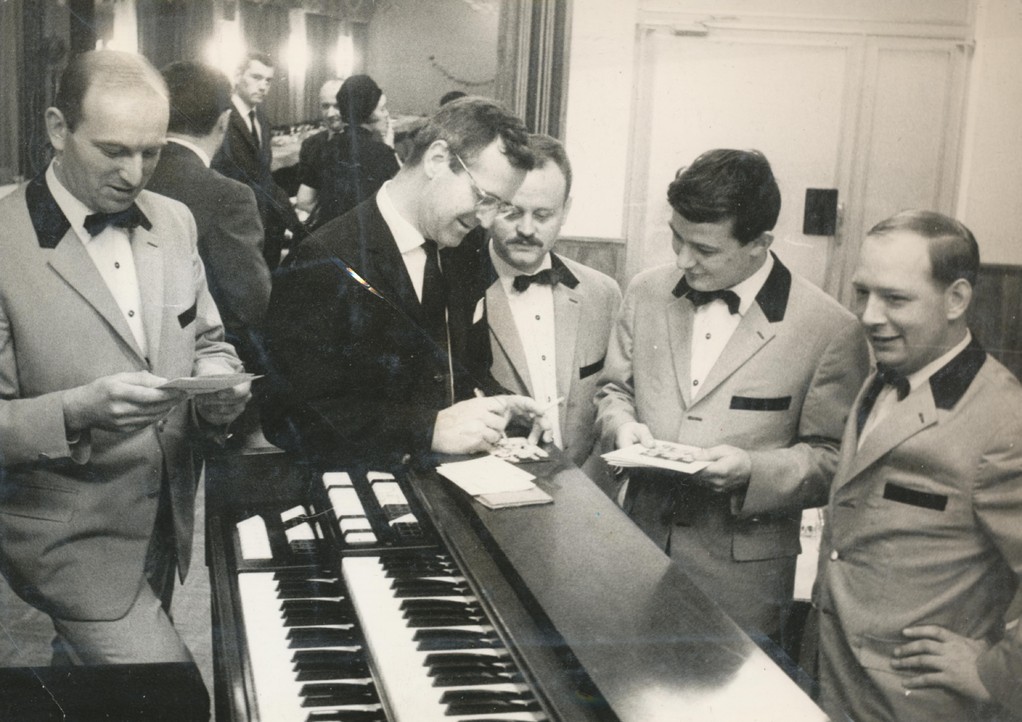 Maxim "Großes Colleg" 1965: Hazy Osterwald und die Trainboys