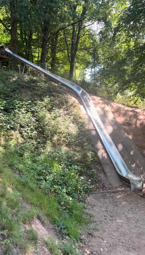 Wasserspielplatz am Ohmbachsee – kostenloser Familienausflug mit viel Wasserspaß