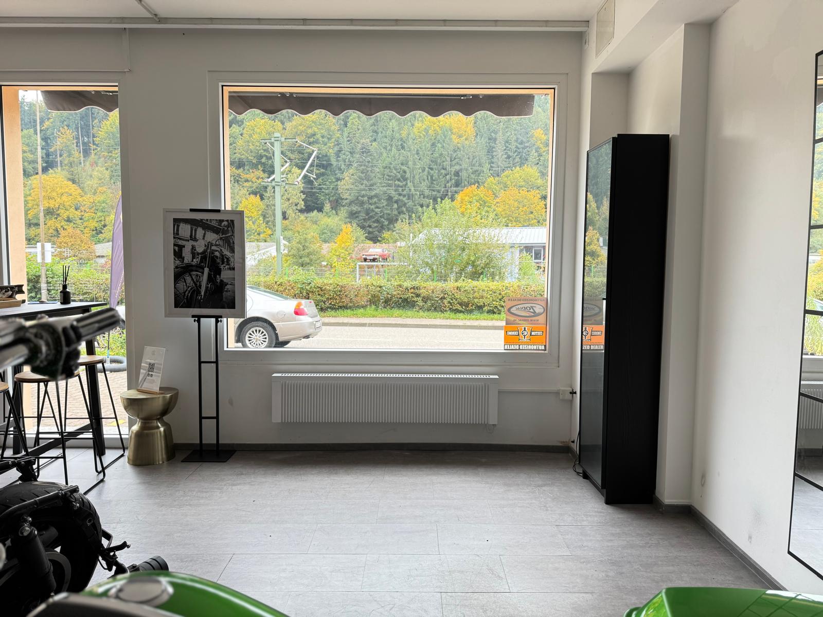 Memoterm niedrig, unter Schaufenster, 2000W