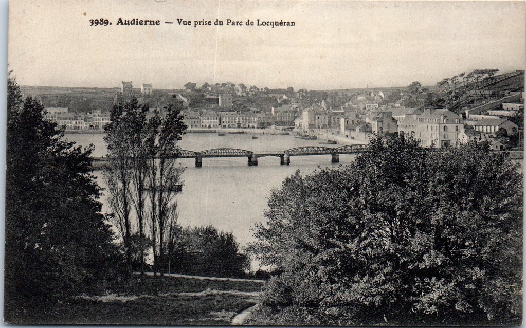 Alte Postkarte, die Brücke zwischen Plouhinec und Audierne