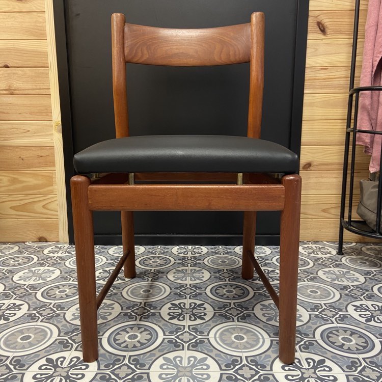 Chaise style scandinave
