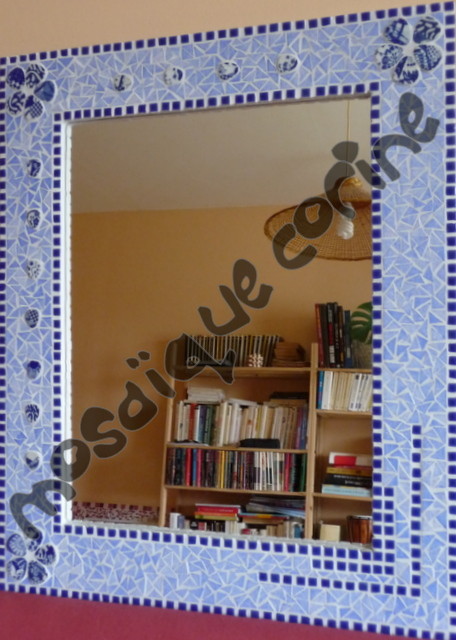 Miroir 0.57 x 0.47 cm émaux de Briare, micro tesselles verre, galets japonnais
