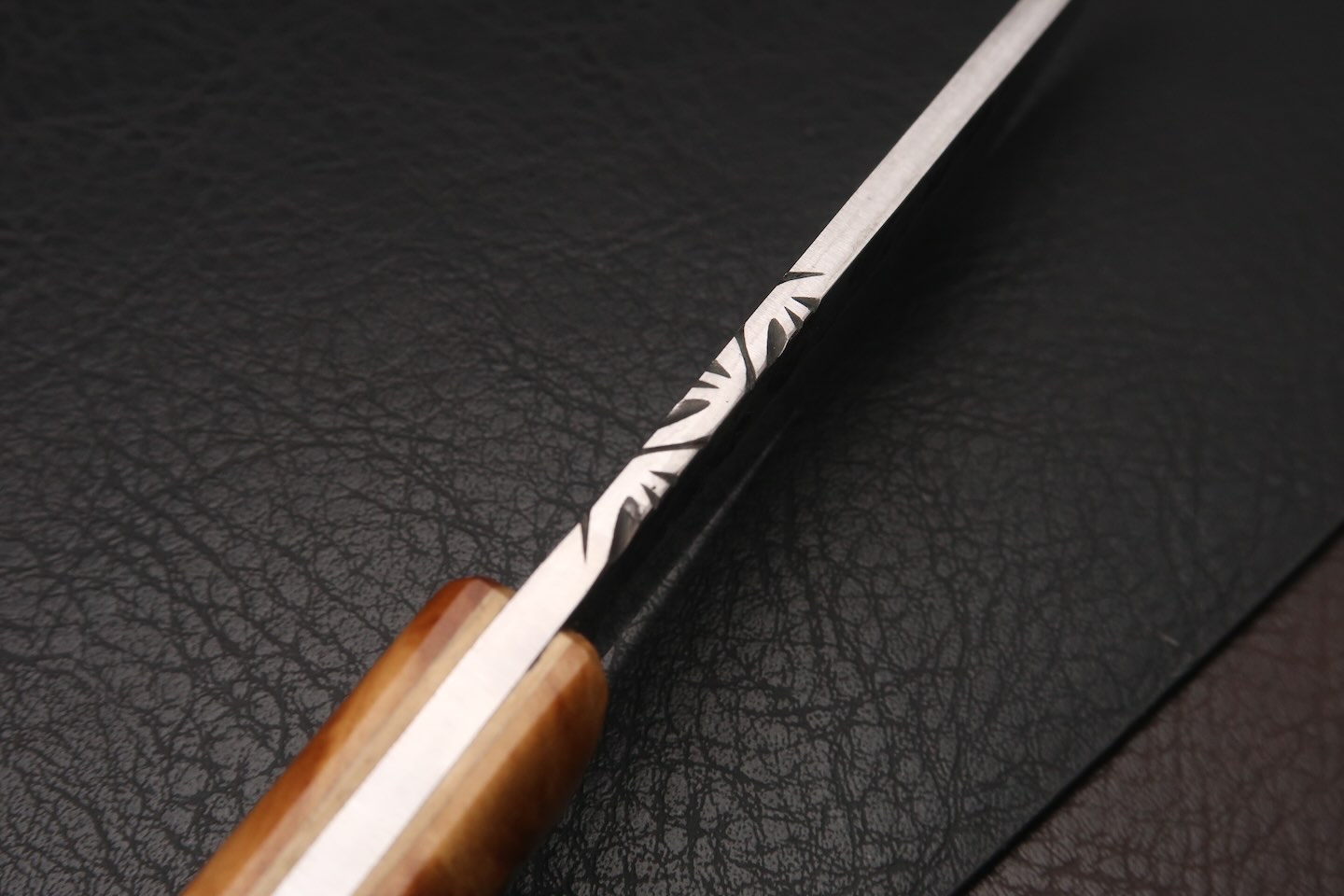 couteau forge en olivier