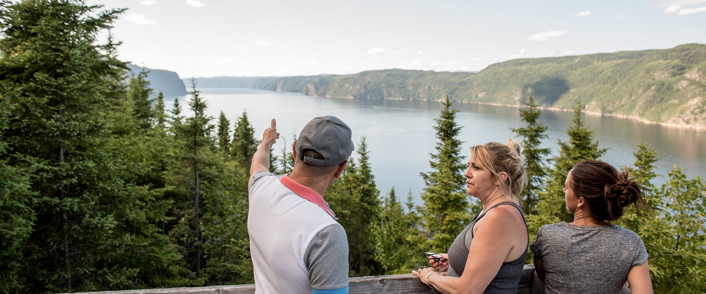 SAGUENAY GUIDED TOURS / English tours / Port area Saguenay / National