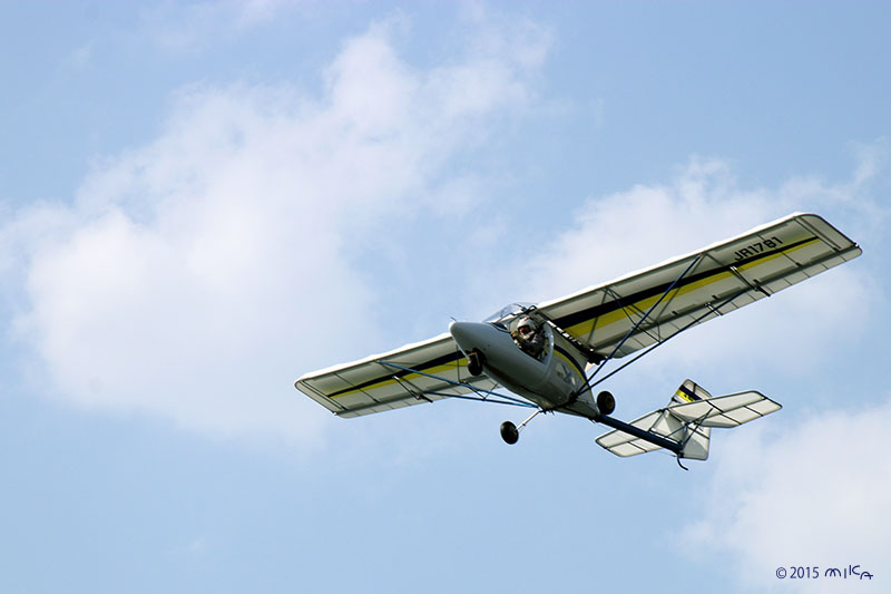 小形の飛行機②