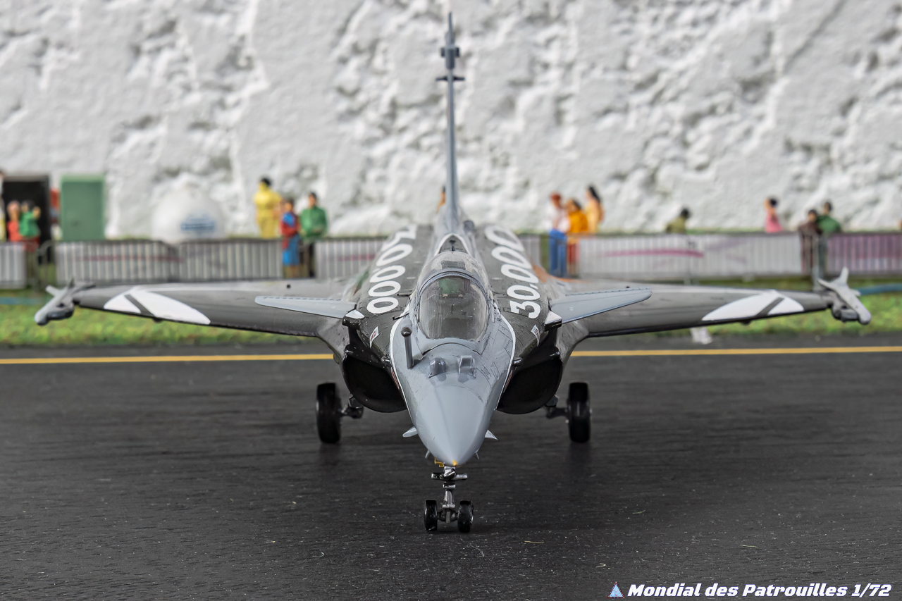 Rafale Solo Display Petit Prince 30.000H maquette 1/72 : 2011