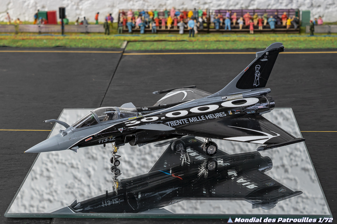 Rafale Solo Display Petit Prince 30.000H maquette 1/72 : 2011