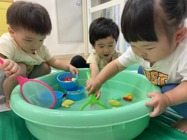 金魚すくい