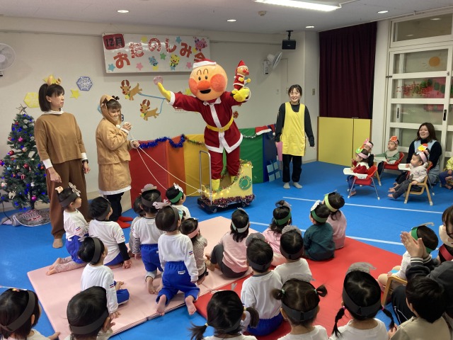 アンパンマンサンタの登場