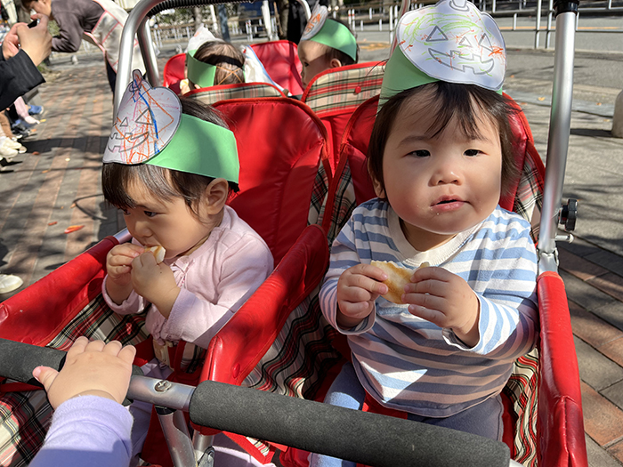 お外で食べるお菓子は最高！