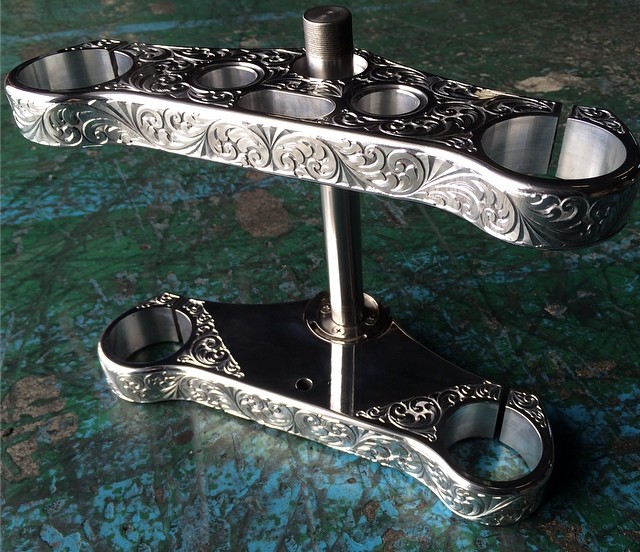 エングレービング　ショベル　engraved tripletree for shovelhead harley davidson