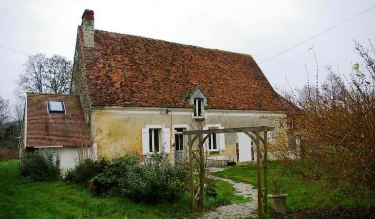 Plus tard, un crépi minéral à l'ancienne dont j'espère qu'il se patinera à l'identique de celui de cette maison