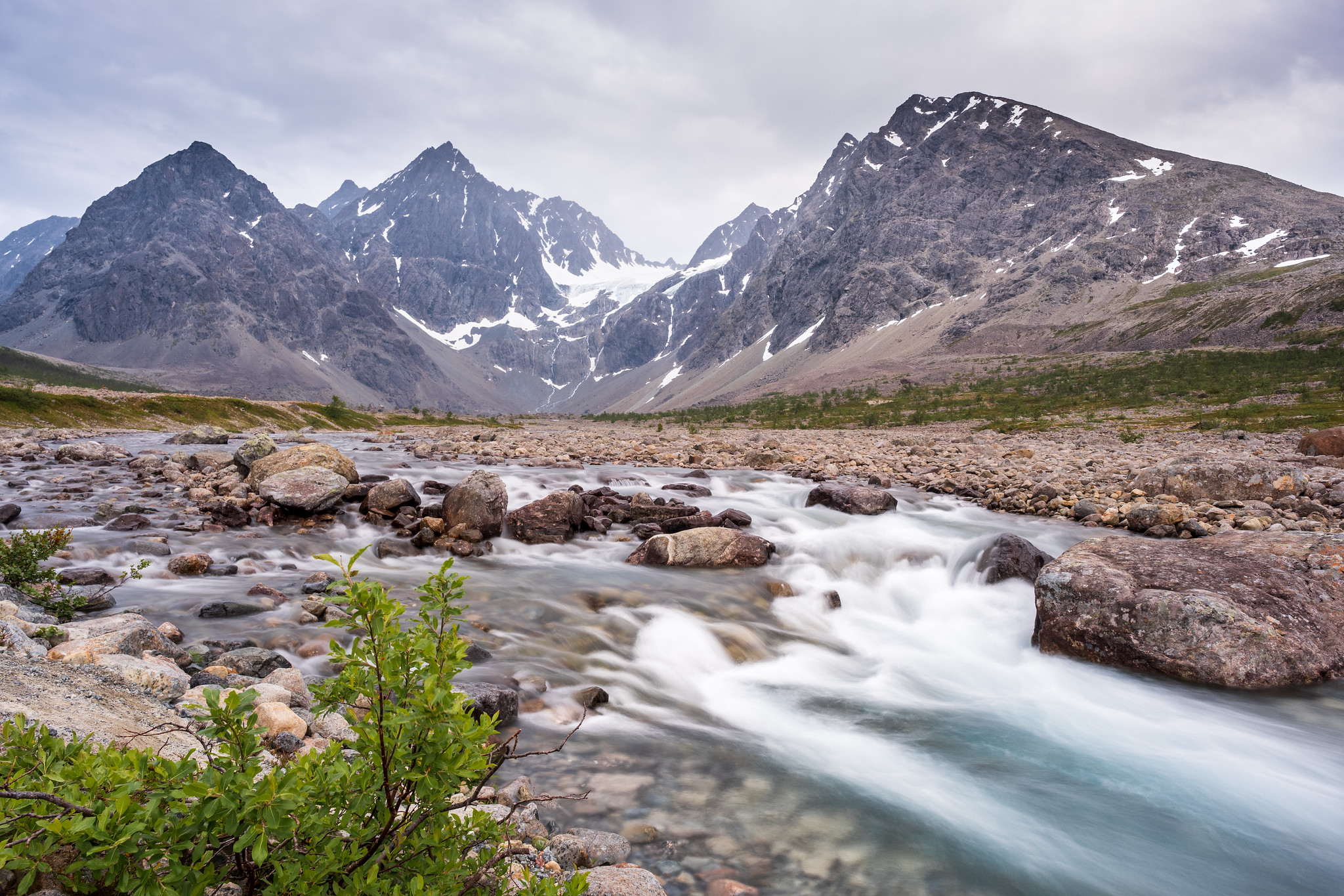 Noch wilderer Gletscherfluss auf dem Weg zum Blåisvatnet 