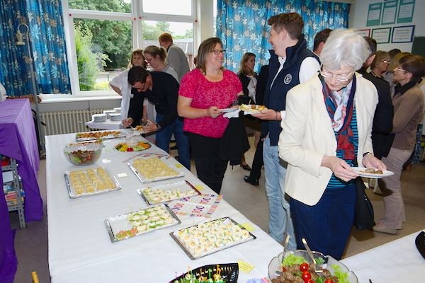 Das Buffet ist eröffnet.