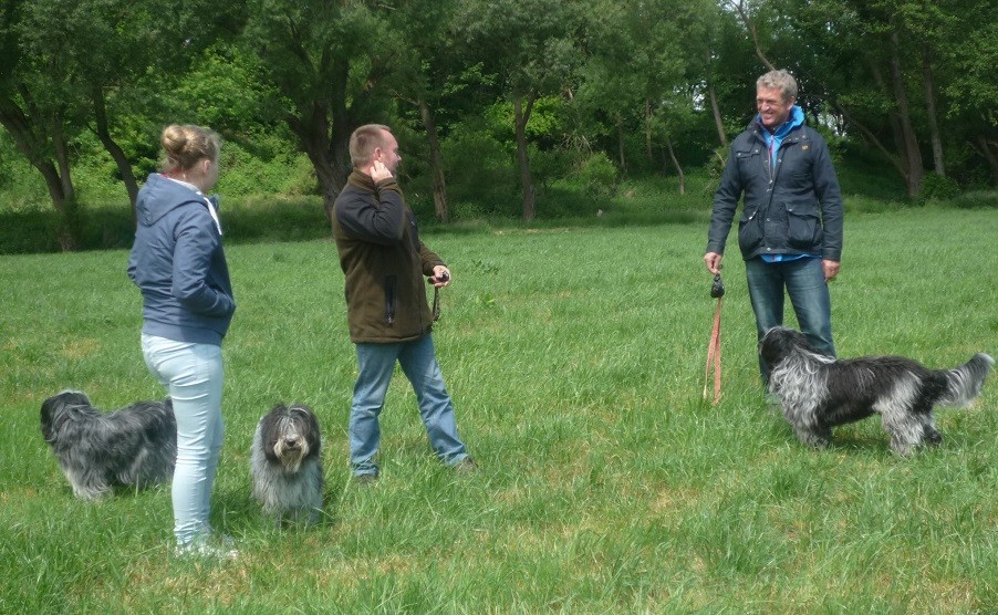 links Caatje, mitte Anna, rechts Ingo mit Arjen Oskar