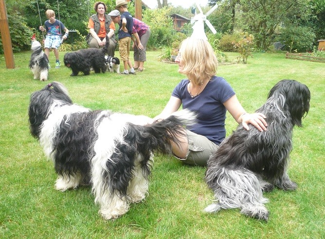 vorn Willma und Kathi mit Emma