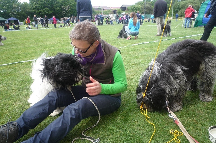 Anja mit Arthur, links Arjen Oskar