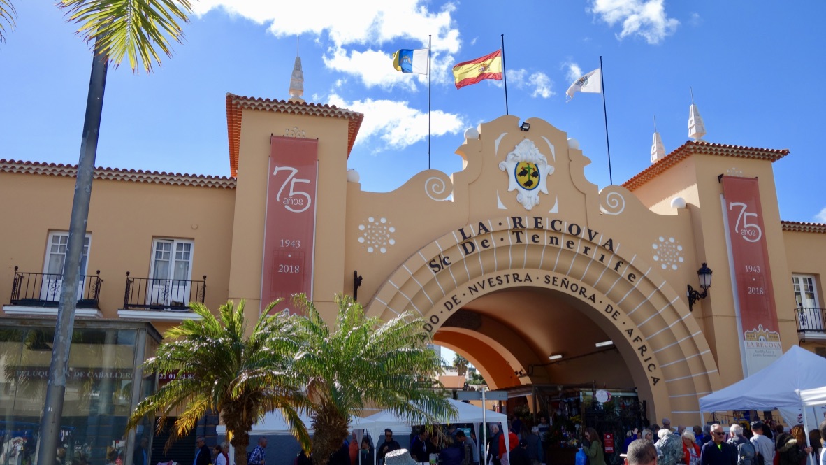 Eingang zum Mercado Municipal Nuestra Senora de Africa