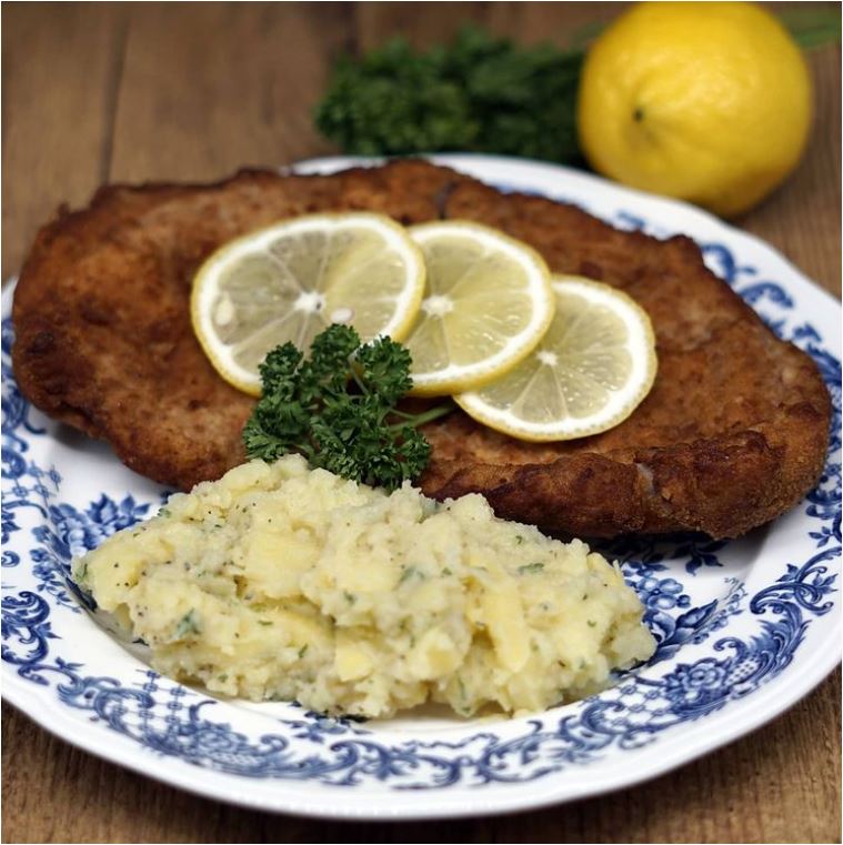 Neben den täglich wechselnden Tagesessen gibt es Mittwochs und Freitags wie gewohnt: Großes Metzgerschnitzel mit hausgemachtem Kartoffelsalat. Vorbestellen lohnt sich!