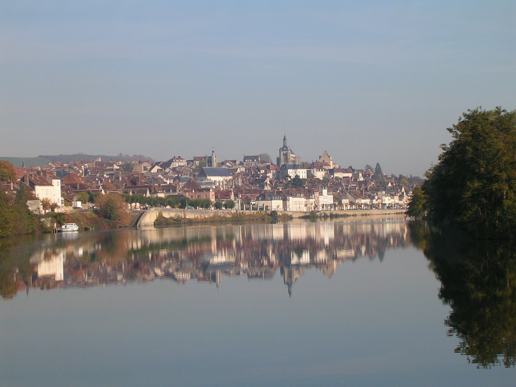 Blick auf Joigny (Yonne)