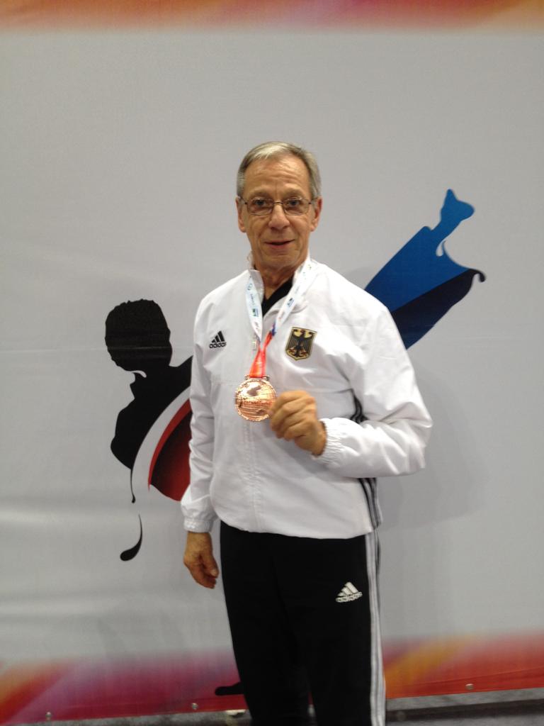 Satori Trainer Peter Johanns mit der Bronzemedaille