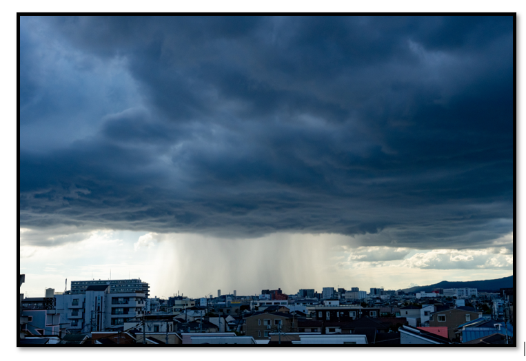 ゲリラ豪雨による突然の停電時に行うべきPC対応と再発防止策