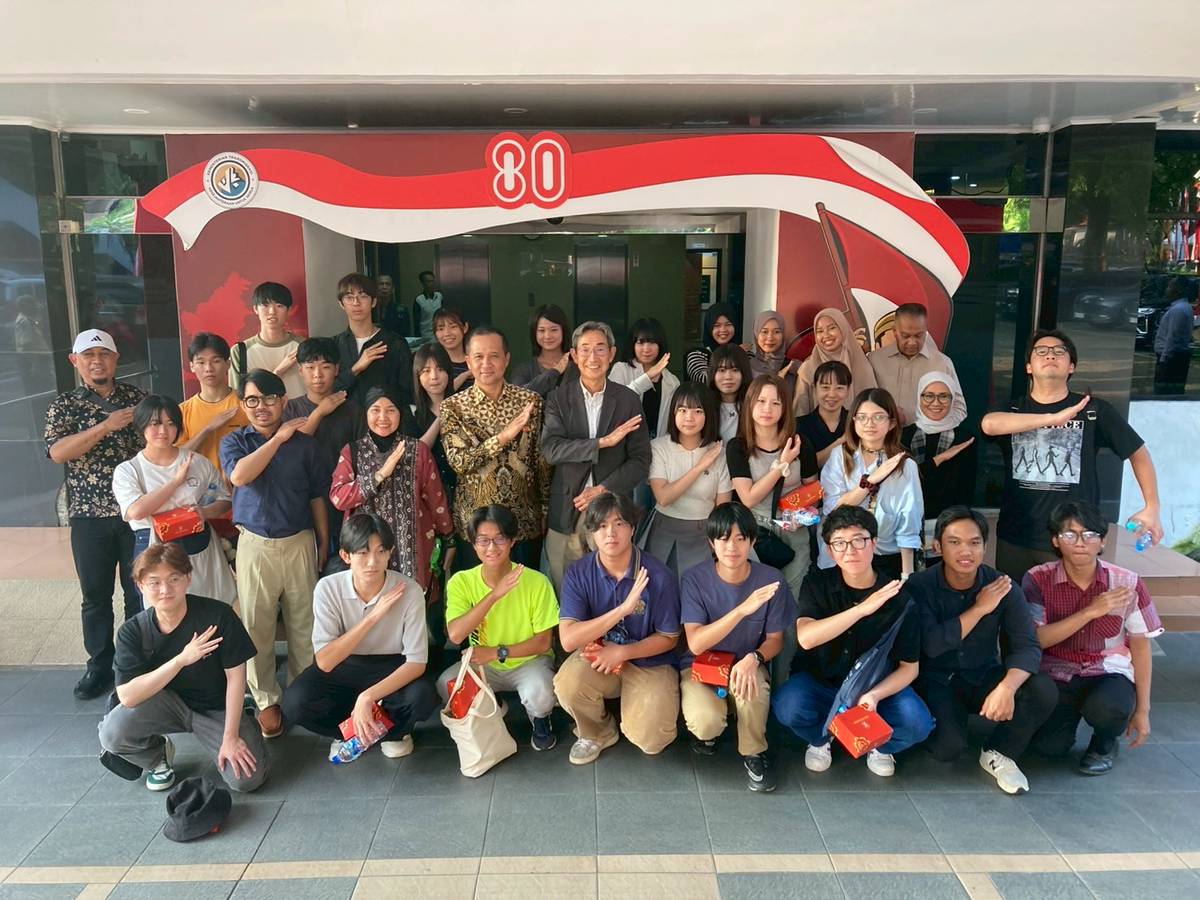 インドネシア共和国大臣と集合写真