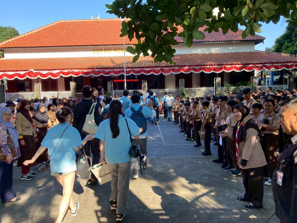 バンドンの小学校へ