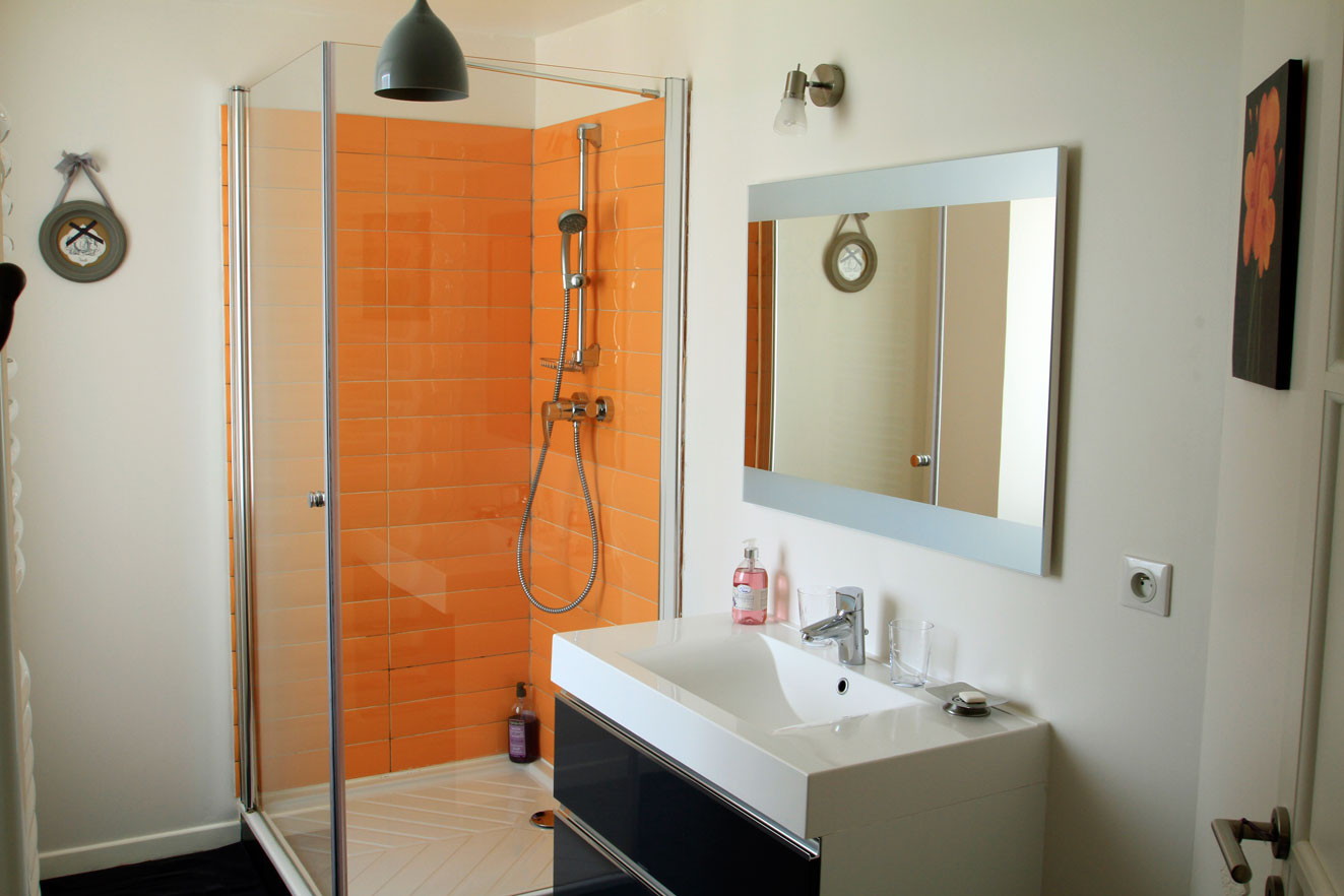 Chambre les Rêves d'Angèle, salle de bain ensoleillée