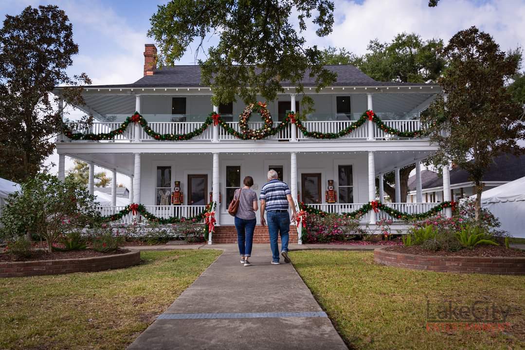 Holiday House at Christmas Under the Oaks Brimstone Museum & Henning